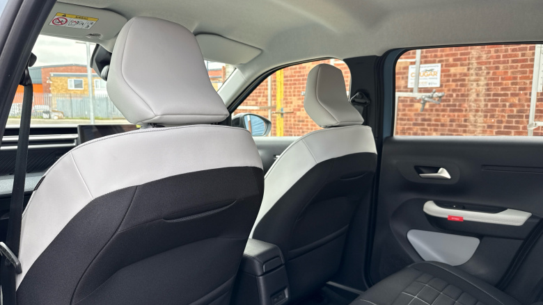 Citroen C3 83kW Max 44kWh 5dr Auto Electric Hatchback